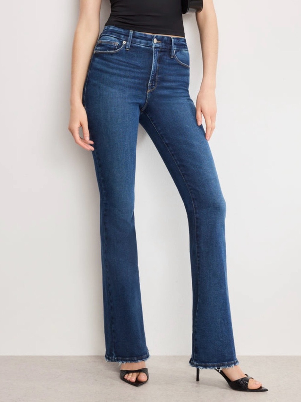 Good American Good Classic Slim Bootcut Jeans Size 00/24 NWT Stretch